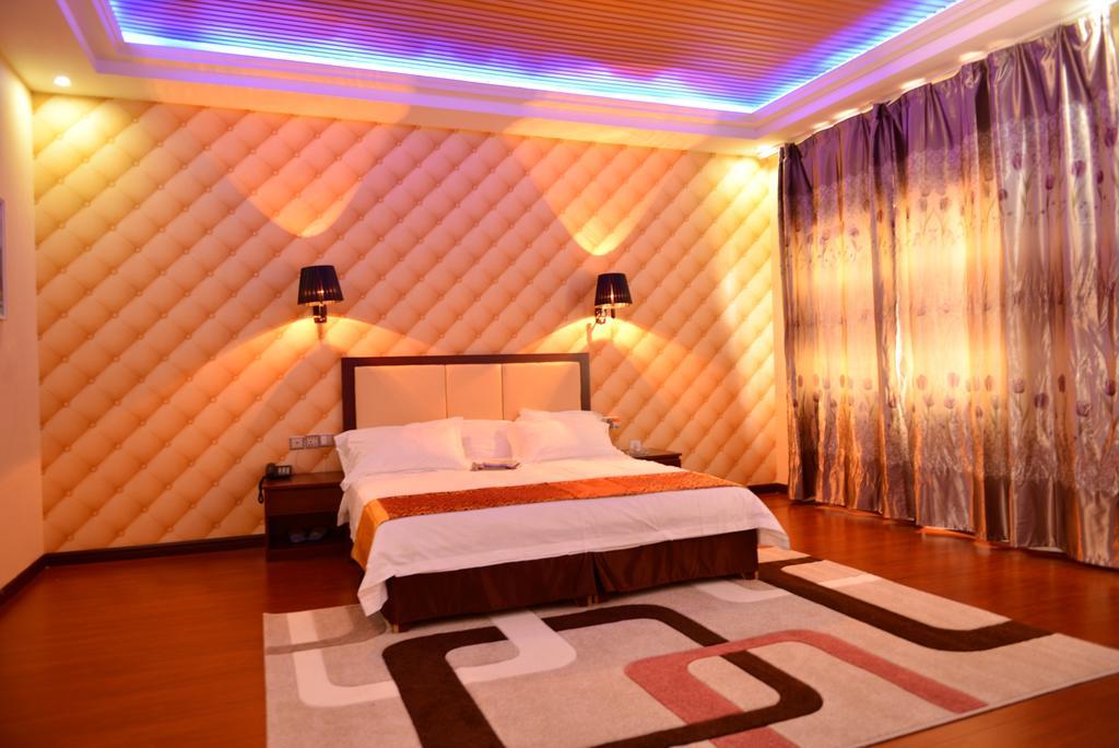 Warm Harbor Hotel ลิฟวิงสโตน ภายนอก รูปภาพ